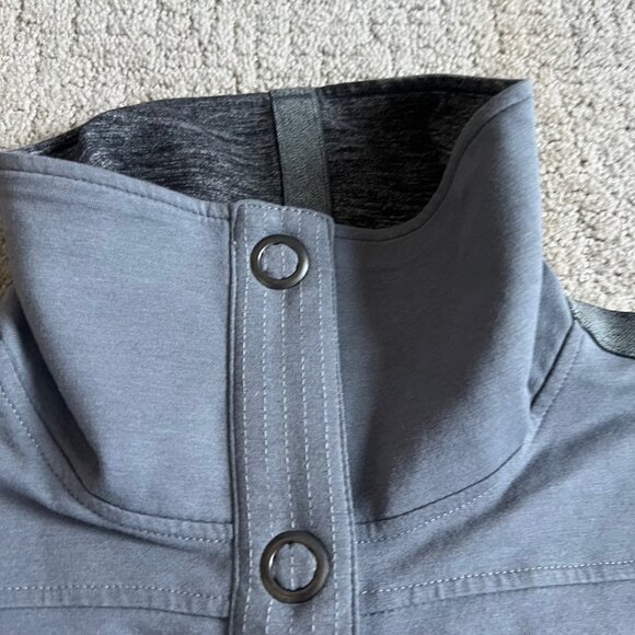 Kuhl Women’s Krush Jacket Sz XS Funnel Neck Grey Outdoors Hiking GUC - Picture 3 of 10